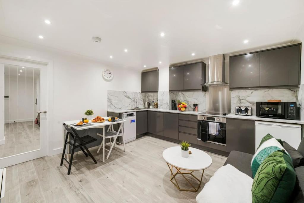 Modern 2 Bedroom Apartment In The Heart Of London Exterior photo